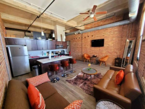 Cool South Loop Loft 5 Min to McCormick & Loop